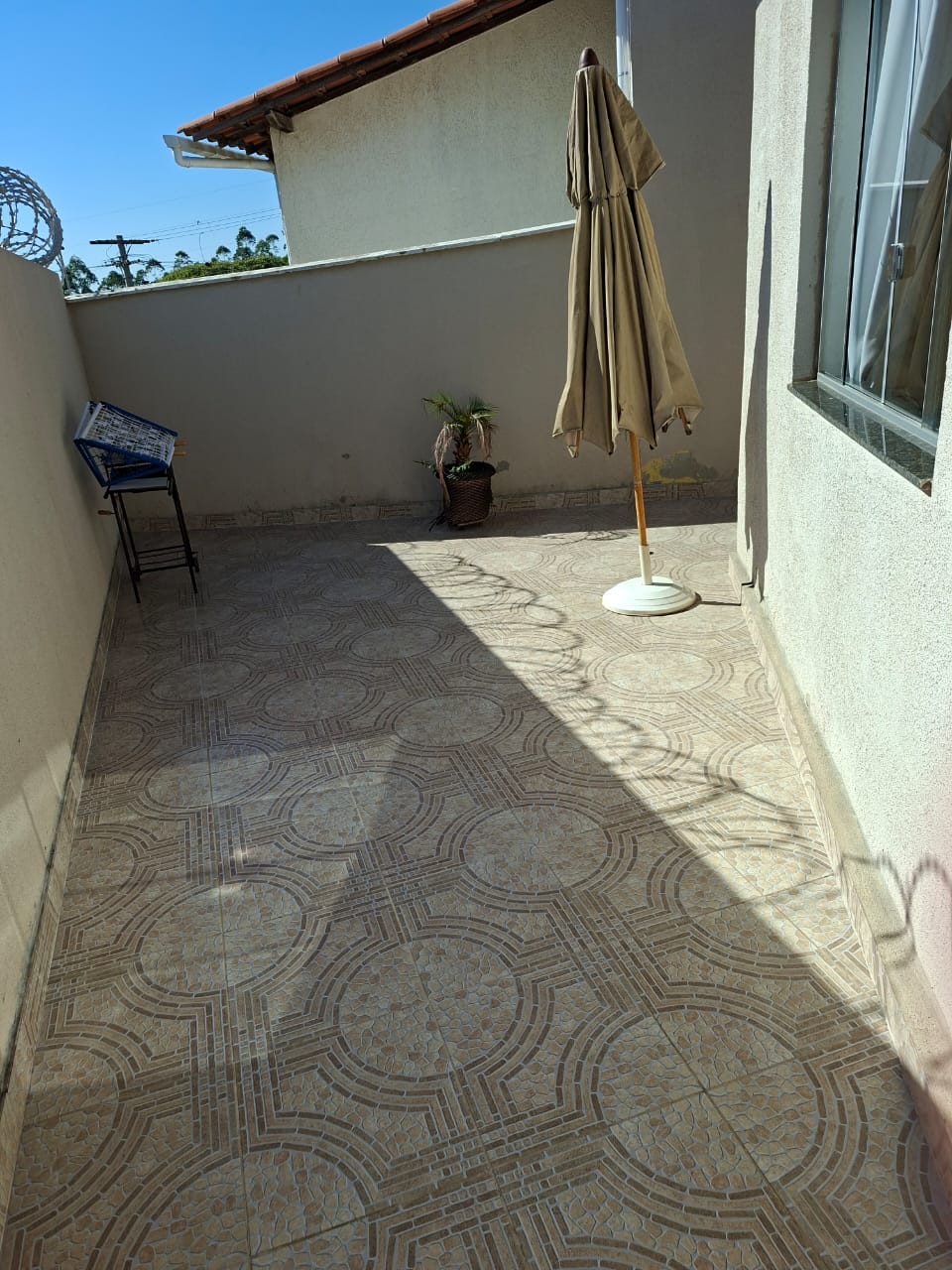 CASA – 107 – PEDRO LEOPOLDO MG.